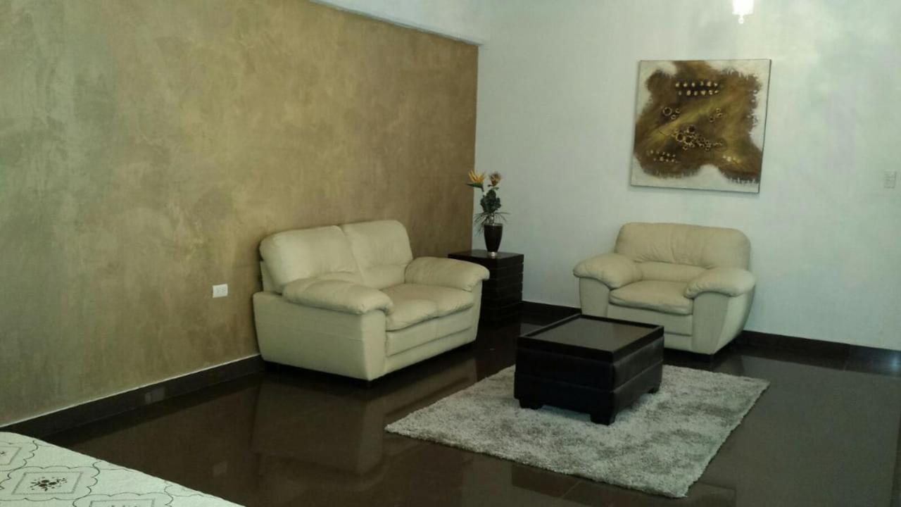 Premier Hotel Suites Ciudad Obregón Exteriör bild